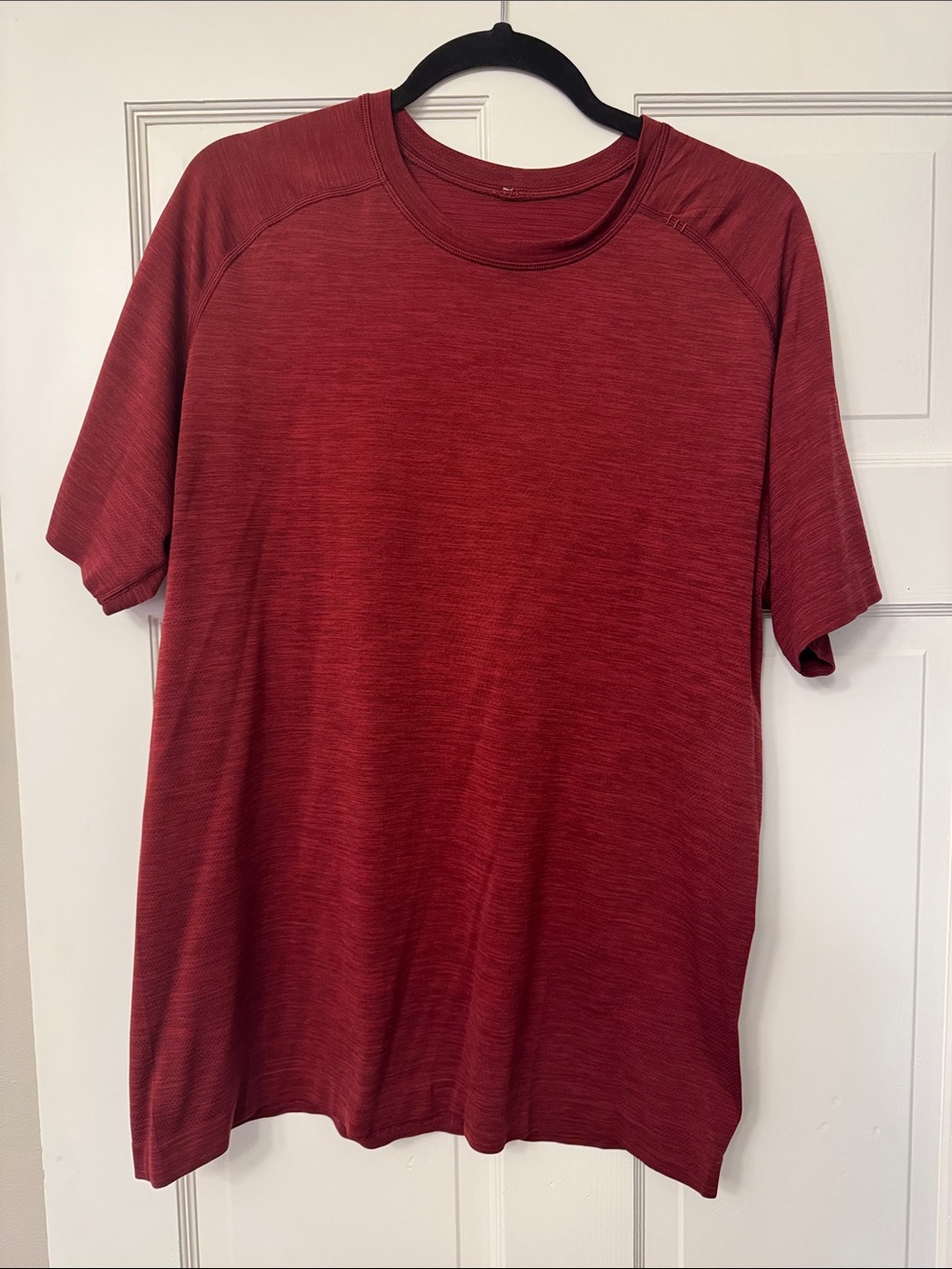 lululemon athletica Men's Heathered Deep Red Short Sleeve Crew